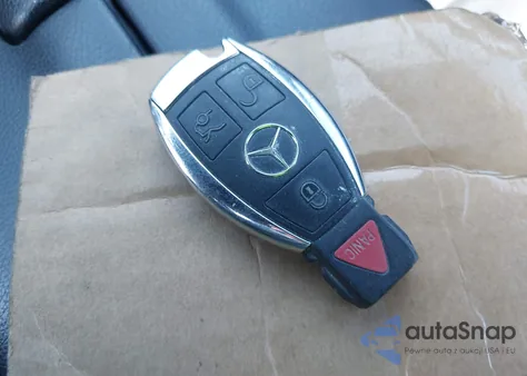 2014 Mercedes-Benz E 350 z USA, uszkodzony, nr VIN WDDHF5KB9EA782979